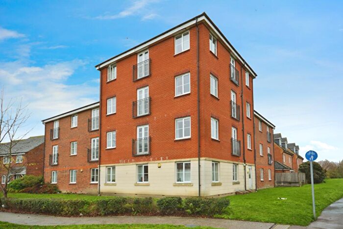 2 Bedroom Apartment For Sale In Walker Grove, Hatfield, AL10