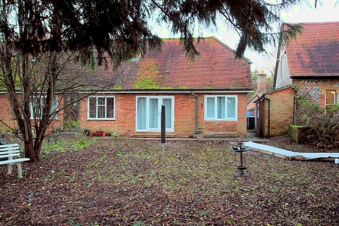 1 Bedroom Bungalow To Rent In Ashampstead Road, Bradfield, Reading, Berkshire, RG7