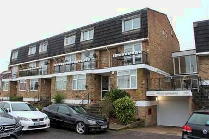 3 Bedroom Flat To Rent In Kenton Lane, Harrow, HA3