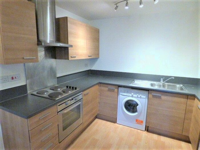 2 Bedroom Flat To Rent In Topaz Court High Road Leytonstone, London, E11