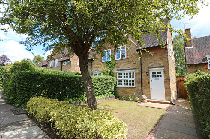 2 Bedroom Semi-Detached House To Rent In Westholm, Hampstead Garden Suburb, NW11