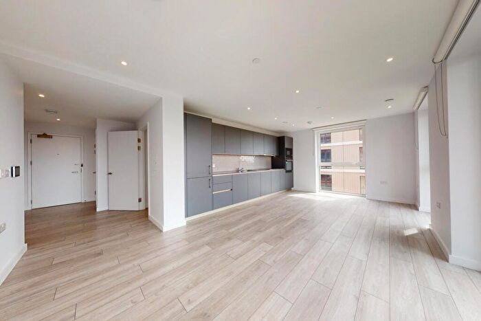 2 Bedroom Apartment To Rent In Park Central East, SE17