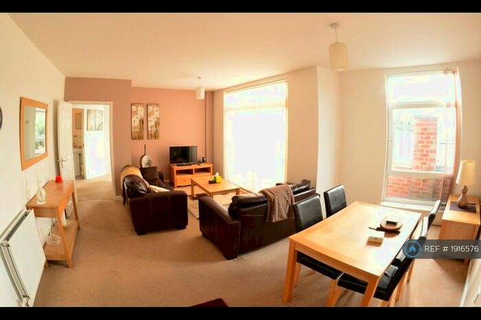 2 Bedroom Flat To Rent In Nazareth Court, Nottingham, NG7