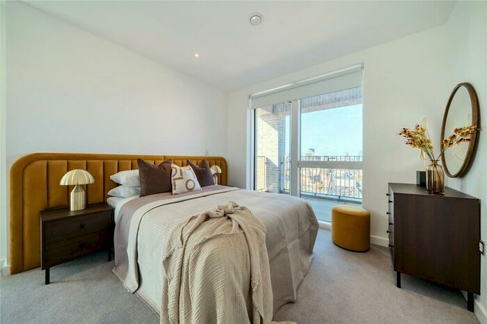 1 Bedroom Apartment To Rent In Thurlow Street, London, SE17