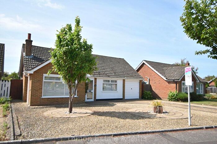 2 Bedroom Detached Bungalow For Sale In Vectis Road, Alverstoke, PO12