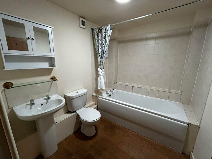 House To Rent In High Street, Stockport, SK1