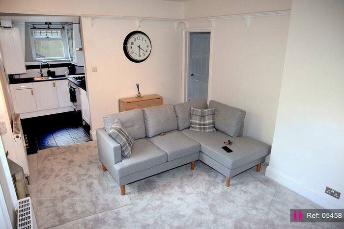 2 Bedroom Apartment To Rent In Kidbrooke Grove, Blackheath, SE3
