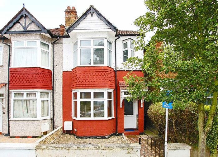 4 Bedroom Property To Rent In Sydney Road, Ealing, W13