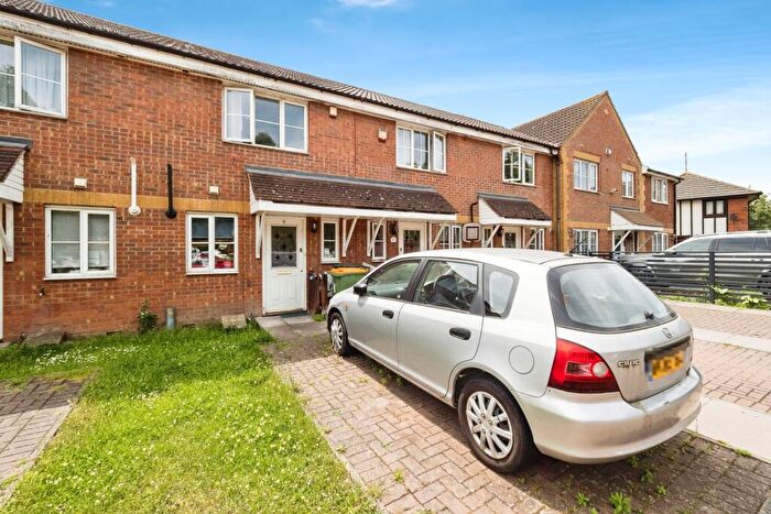 2 Bedroom House To Rent In Vulcan Close, Beckton, E6