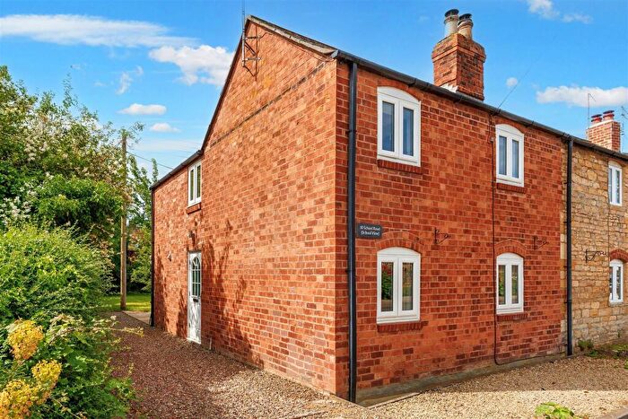 2 Bedroom Cottage For Sale In School Road, Alderton, Tewkesbury, GL20