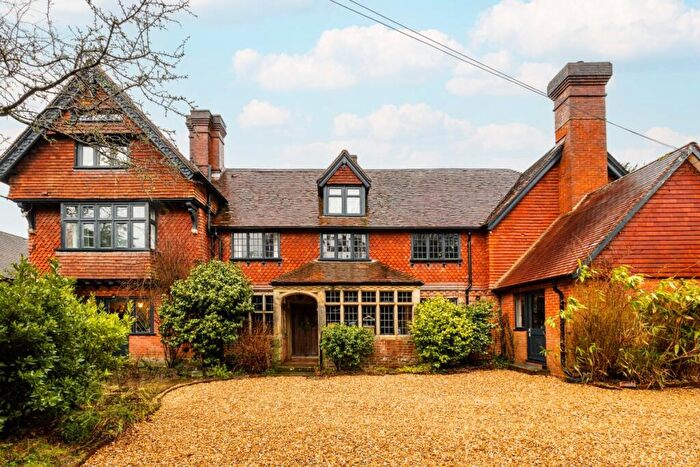 7 Bedroom Semi-Detached House To Rent In Plawhatch Lane Sharpthorne, RH19