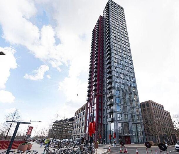 2 Bedroom Flat To Rent In London, SE16