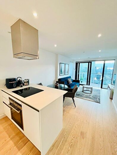 1 Bedroom Apartment For Sale In Yabsley Street, London, E14