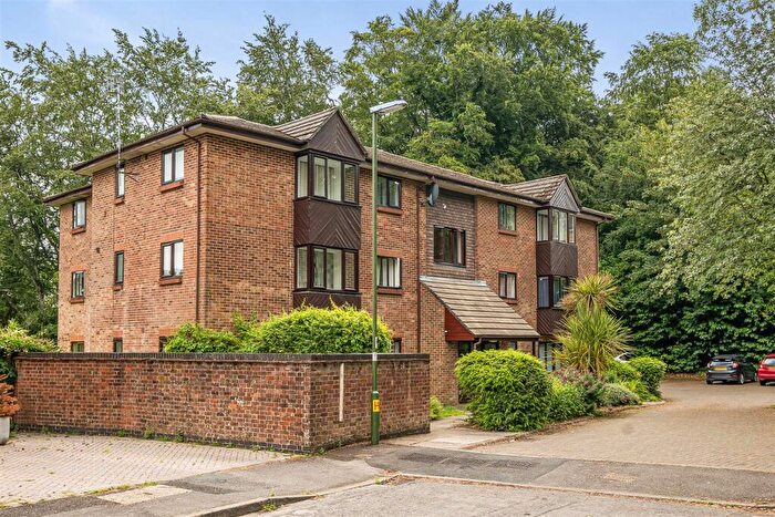 1 Bedroom Flat To Rent In Puttocks Close, Haslemere, GU27
