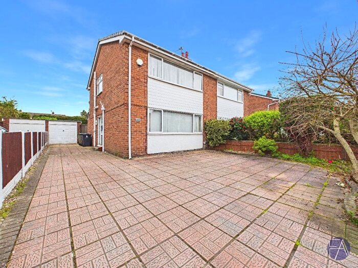 3 Bedroom Semi-Detached House For Sale In Devon Farm Way, Formby, Liverpool, Merseyside, L37