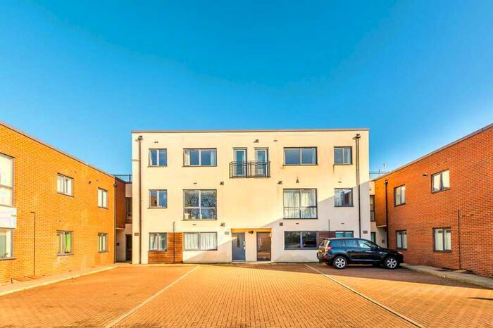 2 Bedroom Flat To Rent In Butler Farm Close, Ham, TW10