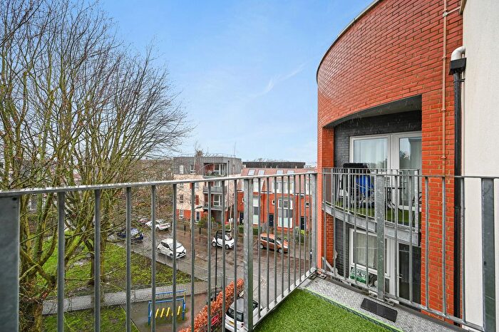 2 Bedroom Flat To Rent In Drinkwater Road, Harrow, HA2