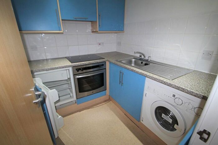 Studio To Rent In Central Park Avenue, Plymouth, Devon, PL4