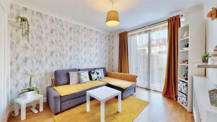 3 Bedroom Terraced House To Rent In Cleveley Crescent, London, Ealing, W5