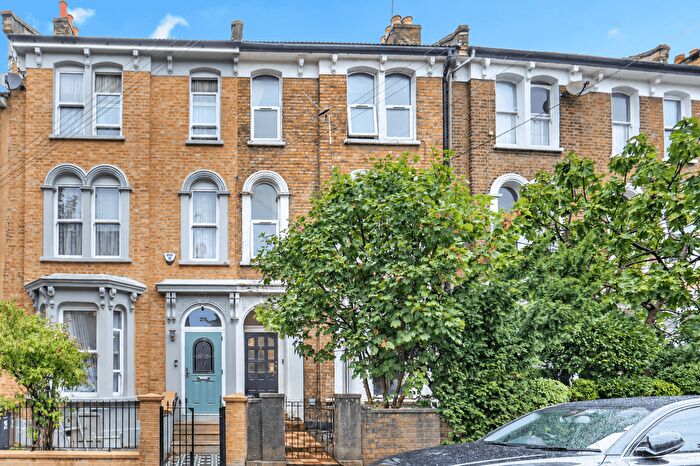 6 Bedroom Terraced House For Sale In Glenarm Road, Lower Clapton, E5