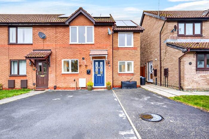 4 Bedroom End Of Terrace House For Sale In Clos Healy, Gowerton. Swansea., SA4