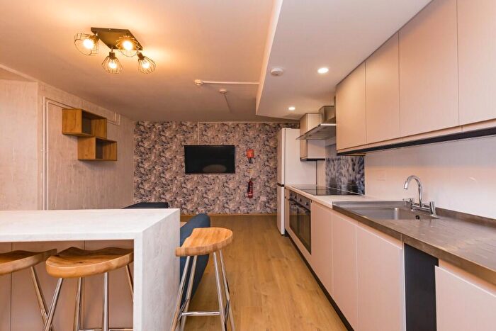 3 Bedroom Apartment To Rent In Leazes Terrace, Newcastle Upon Tyne, NE1