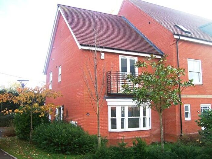 2 Bedroom Town House To Rent In Sterling Place, Woodhall Spa, LN10