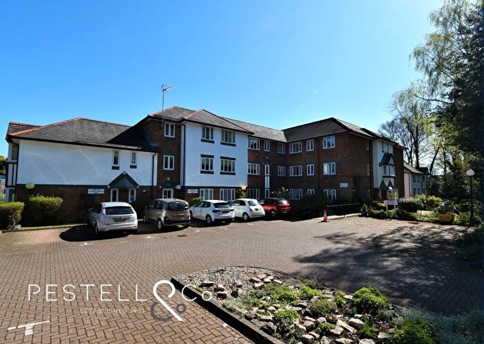 2 Bedroom Apartment For Sale In Windhill, Bishop's Stortford, CM23