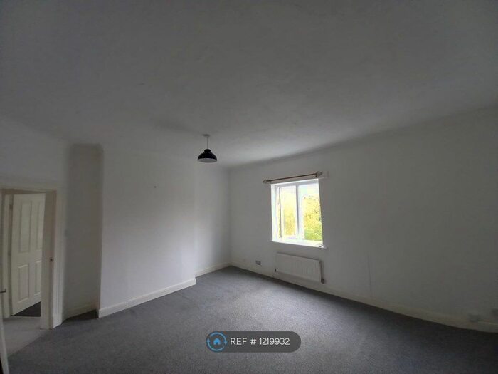 1 Bedroom Flat To Rent In High Street, Winsford, CW7