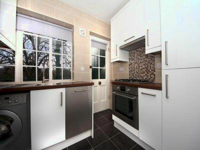 2 Bedroom Flat To Rent In Ealing Village, London, W5