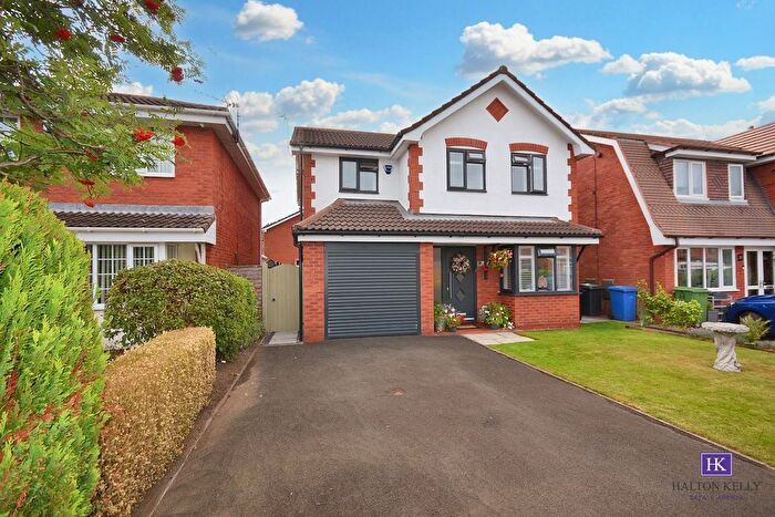 4 Bedroom Detached House For Sale In Goldcliff Close, Callands, Callands, WA5