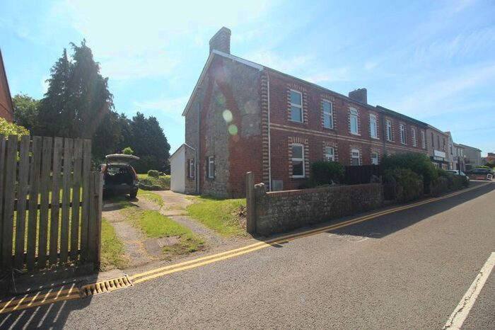 3 Bedroom End Of Terrace House To Rent In Newport Road, Caldicot NP26