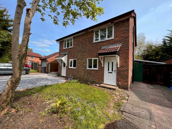 2 Bedroom Semi-Detached House To Rent In Croft Bank, Penwortham, Preston, PR1