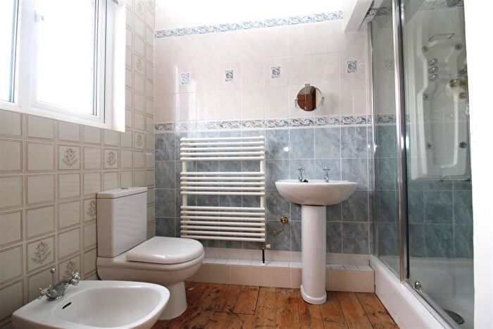 4 Bedroom Semi-Detached House To Rent In Millview Drive, North Shields, NE30