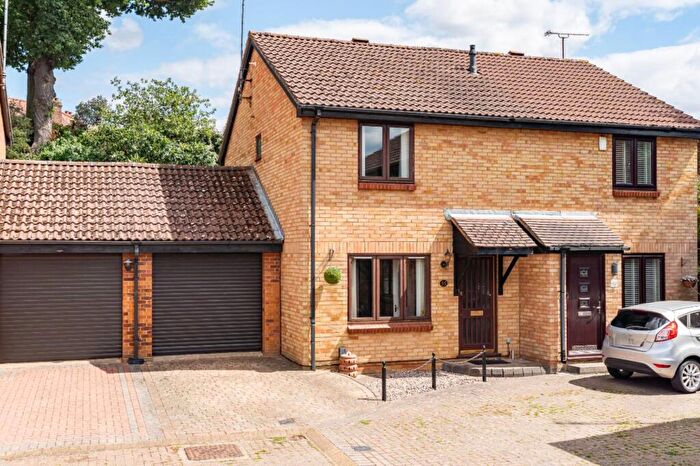 3 Bedroom Semi-Detached House For Sale In Page Hill, Ware, SG12