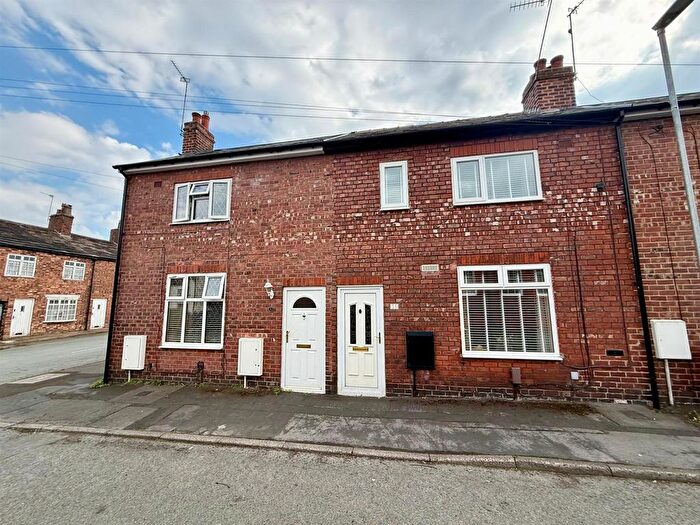 3 Bedroom Terraced House For Sale In Byron Street, Macclesfield, SK11