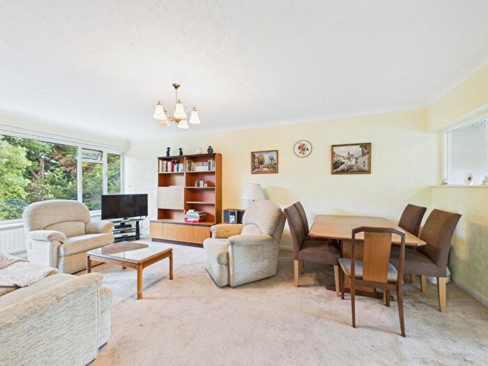 2 Bedroom Flat For Sale In Lansdown Road, Sidcup, Kent, DA14