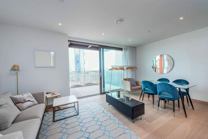 1 Bedroom Flat To Rent In Legacy Gardens, Nine Elms, London, SW11