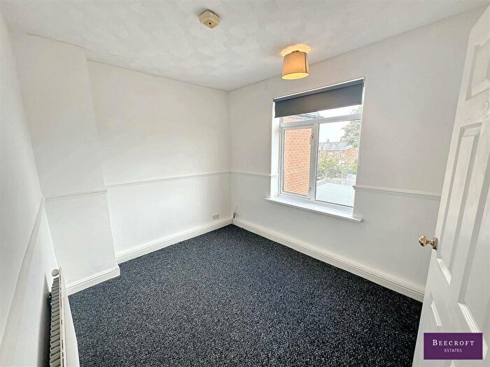 2 Bedroom Semi-Detached House For Sale In Kingsway, Wombwell, Barnsley, S73
