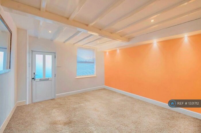 2 Bedroom Terraced House To Rent In Park Street, Stourbridge, DY8