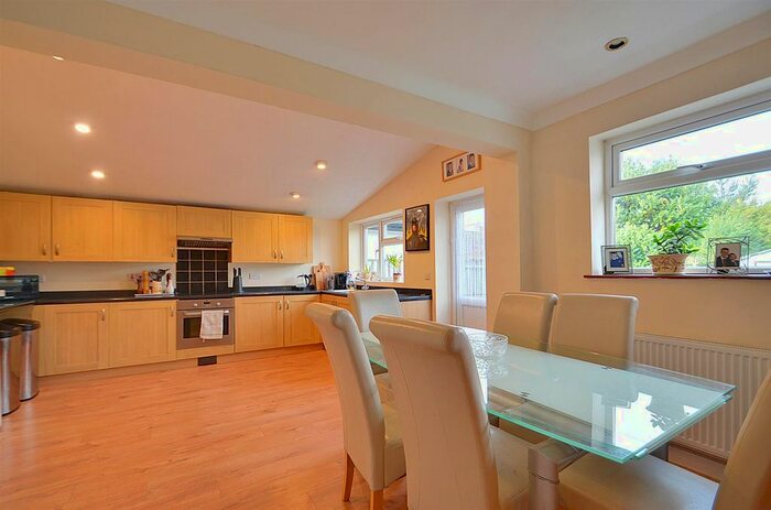 4 Bedroom Detached Bungalow To Rent In Bushey Road, Ickenham UB10