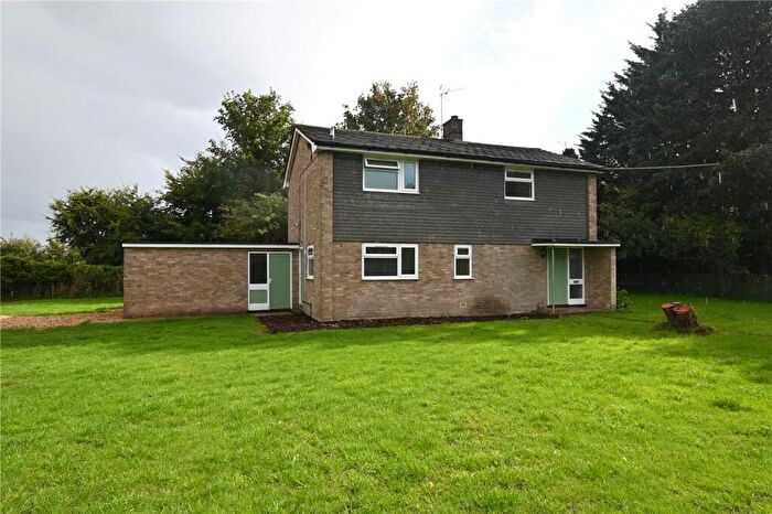 3 Bedroom Detached House To Rent In Aldermaston Road, Basingstoke, Hampshire, RG24
