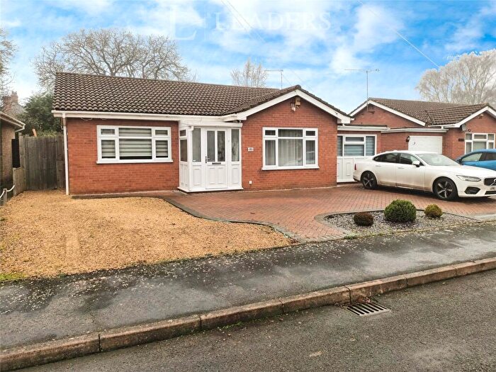 3 Bedroom Bungalow For Sale In Mansell Close, Spalding, Lincolnshire, PE11