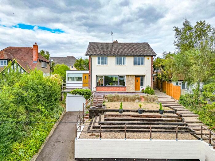 4 Bedroom Detached House For Sale In Henley Road, Caversham, RG4