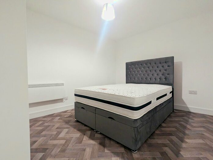 Studio To Rent In Station Road, High Wycombe, HP13