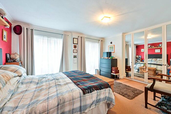 2 Bedroom Flat For Sale In Rotherhithe Street, Rotherhithe, London, SE16