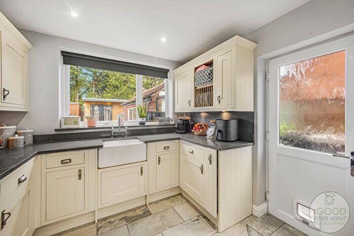 4 Bedroom Semi-detached House For Sale In Marlow Drive, Handforth, SK9