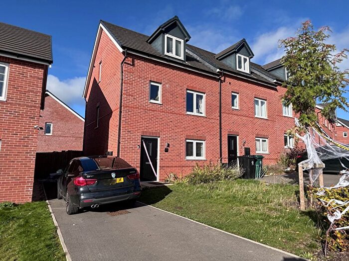 4 Bedroom Town House For Sale In Marble Drive, Newhall, Swadlincote, DE11