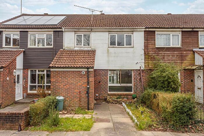 3 Bedroom Terraced House To Rent In Abbotsfield Road, Ifield, RH11