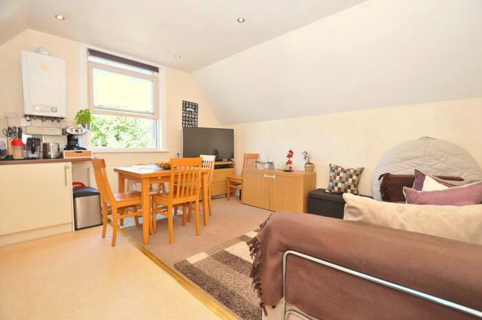 2 Bedroom Apartment To Rent In Nightingale Road, Guildford, Surrey, GU1
